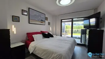 3 bedroom Apartment for Sale in New Golden Mile-76921