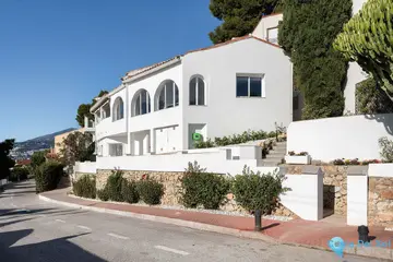 3 bedroom House for Sale in Nueva Andalucía