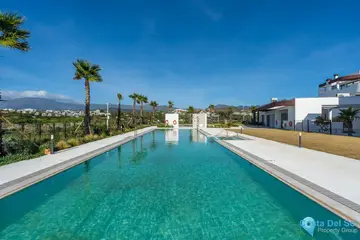 2 bedroom Apartment for Sale in Bel Air-77024