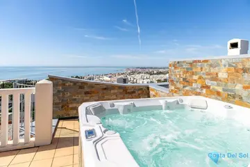 2 bedroom Apartment for Sale in Benalmadena