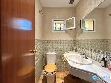 4 bedroom House for Sale in Estepona-77148