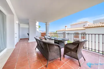 2 bedroom Apartment for Sale in Calahonda-97550