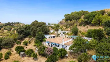 2 bedroom House for Sale in Alhaurín el Grande-97848