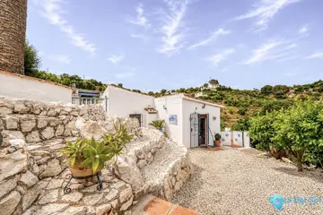 2 bedroom House for Sale in Alhaurín el Grande-97850