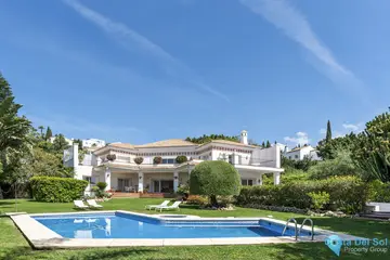 6 bedroom House for Sale in El Paraiso-98046