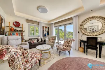 5 bedroom House for Sale in El Madroñal-98068