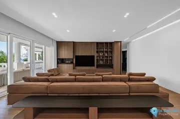 3 bedroom Apartment for Sale in New Golden Mile-98122