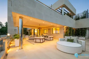 5 bedroom Apartment for Sale in Marbella-98134