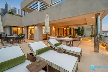 5 bedroom Apartment for Sale in Marbella-98151