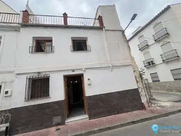 6 bedroom House for Sale in Coín