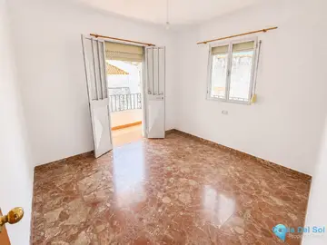 3 bedroom House for Sale in Casares-98732