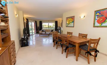 3 bedroom Apartment for Sale in Elviria-3405
