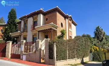 4 bedroom House for Sale in Calahonda-3900