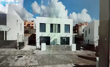 4 bedroom House for Sale in Riviera del Sol-4008