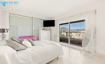 2 bedroom Apartment for Sale in Nueva Andalucía-4040